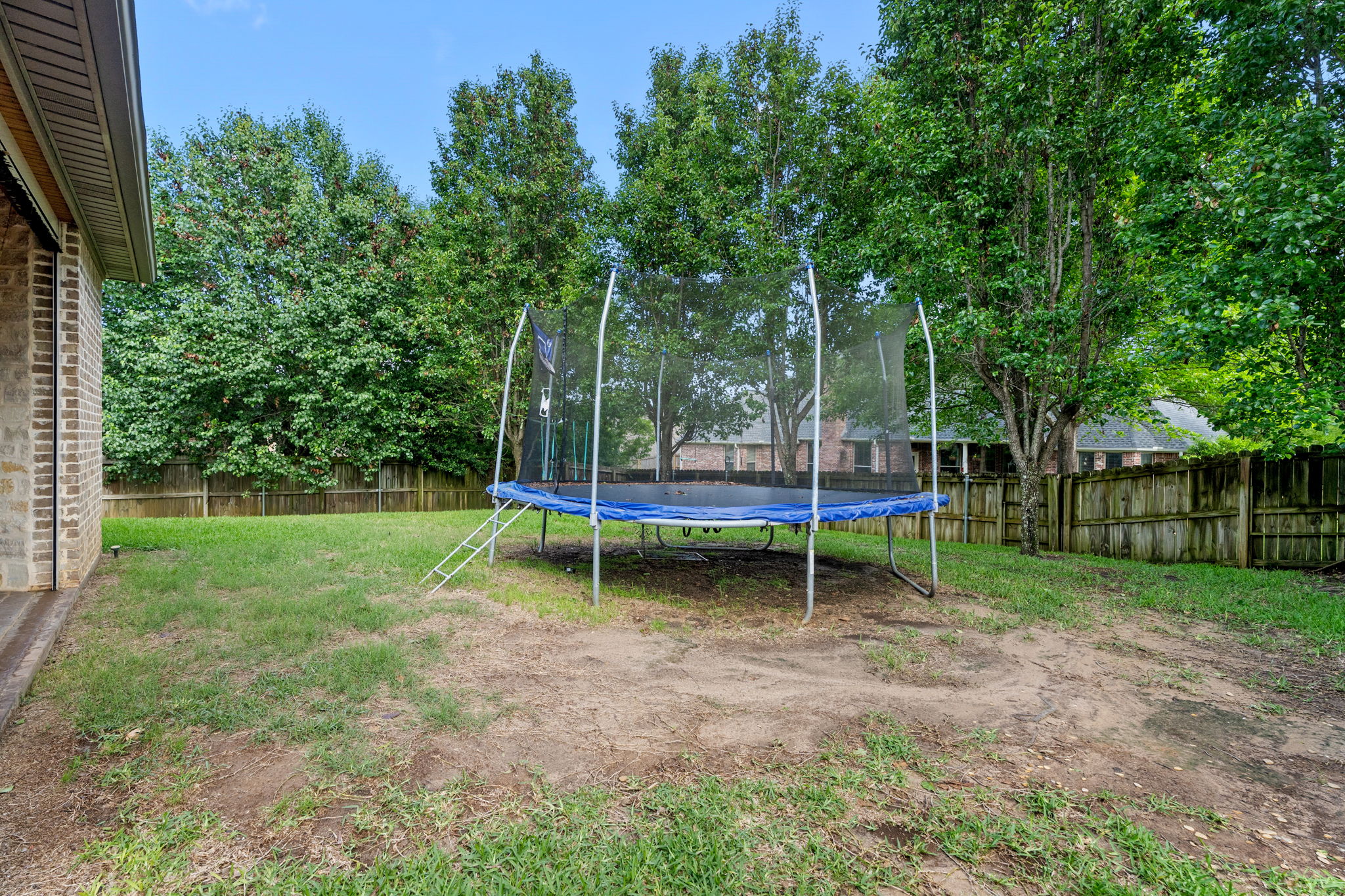  Photo 44