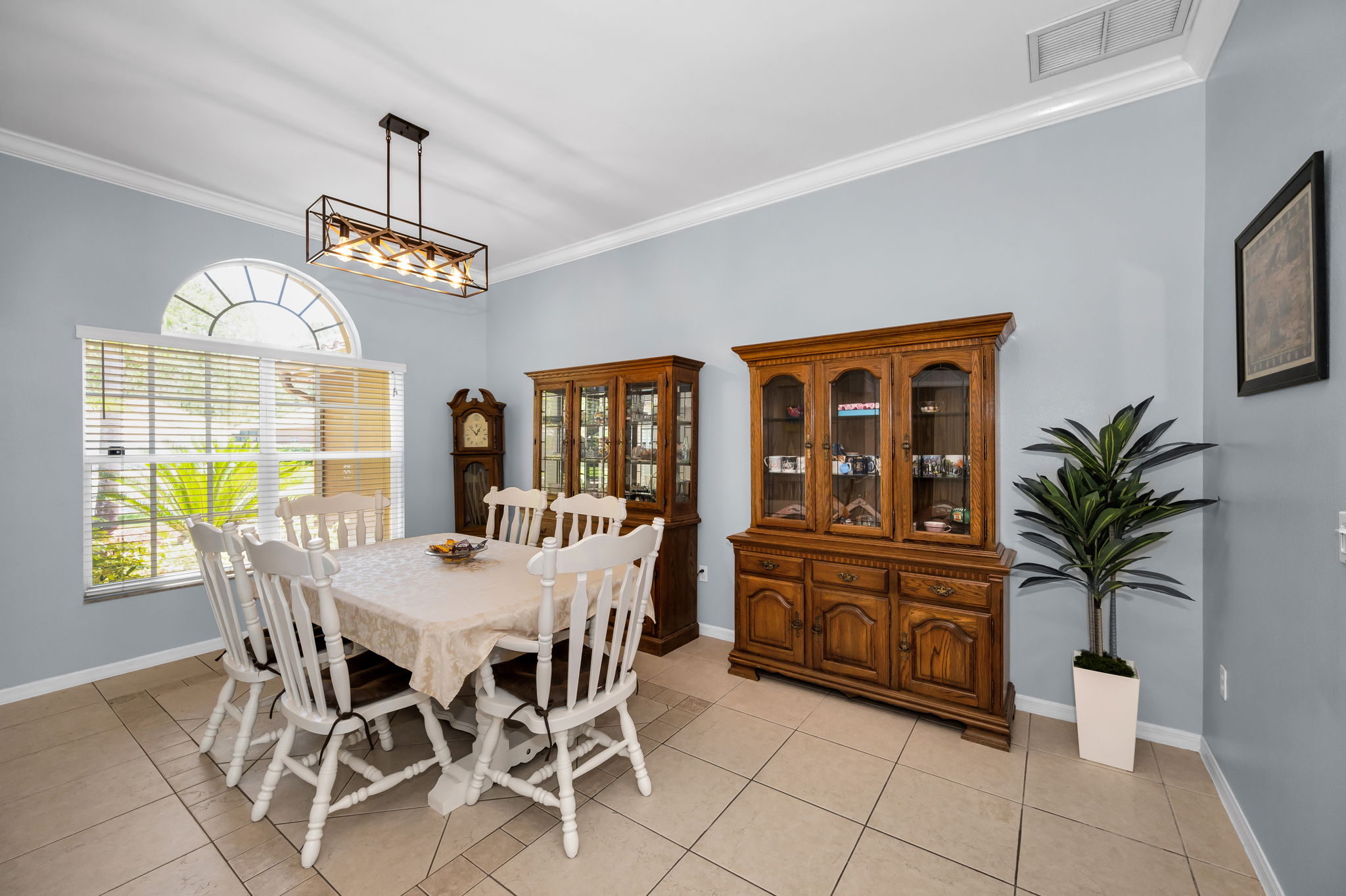 Dining Room2