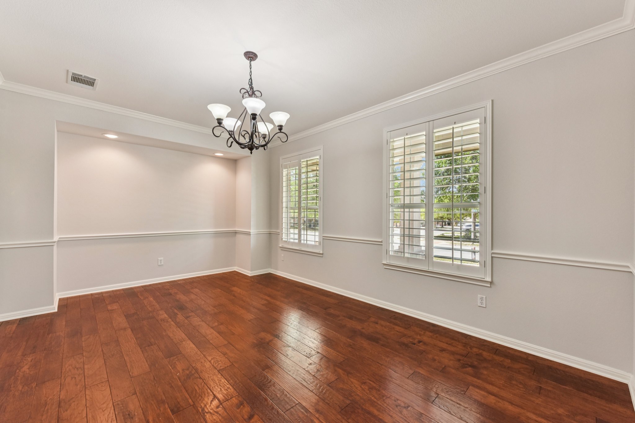 Skip Tyler Dr-S2403-021.jpg