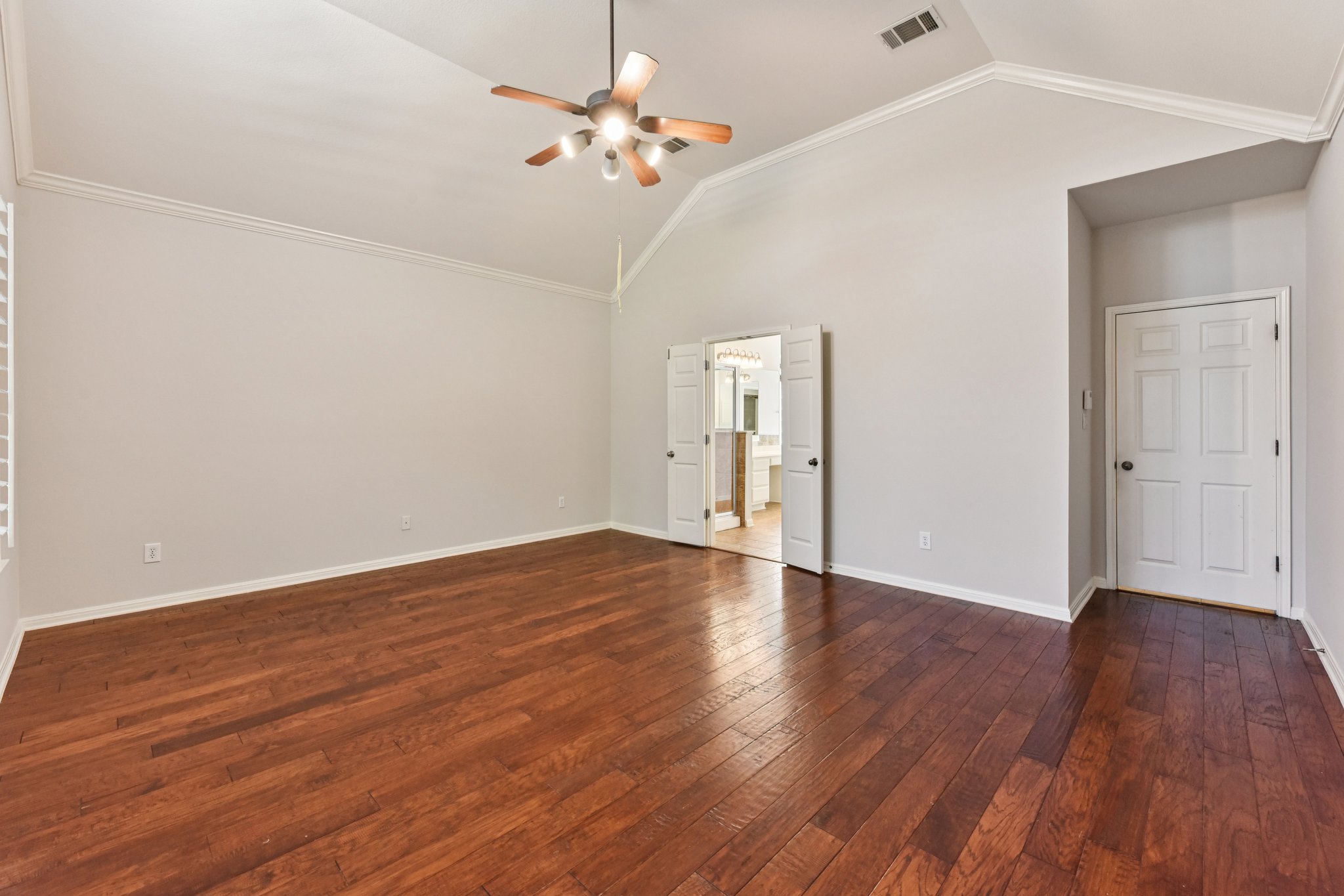 Skip Tyler Dr-S2403-034.jpg