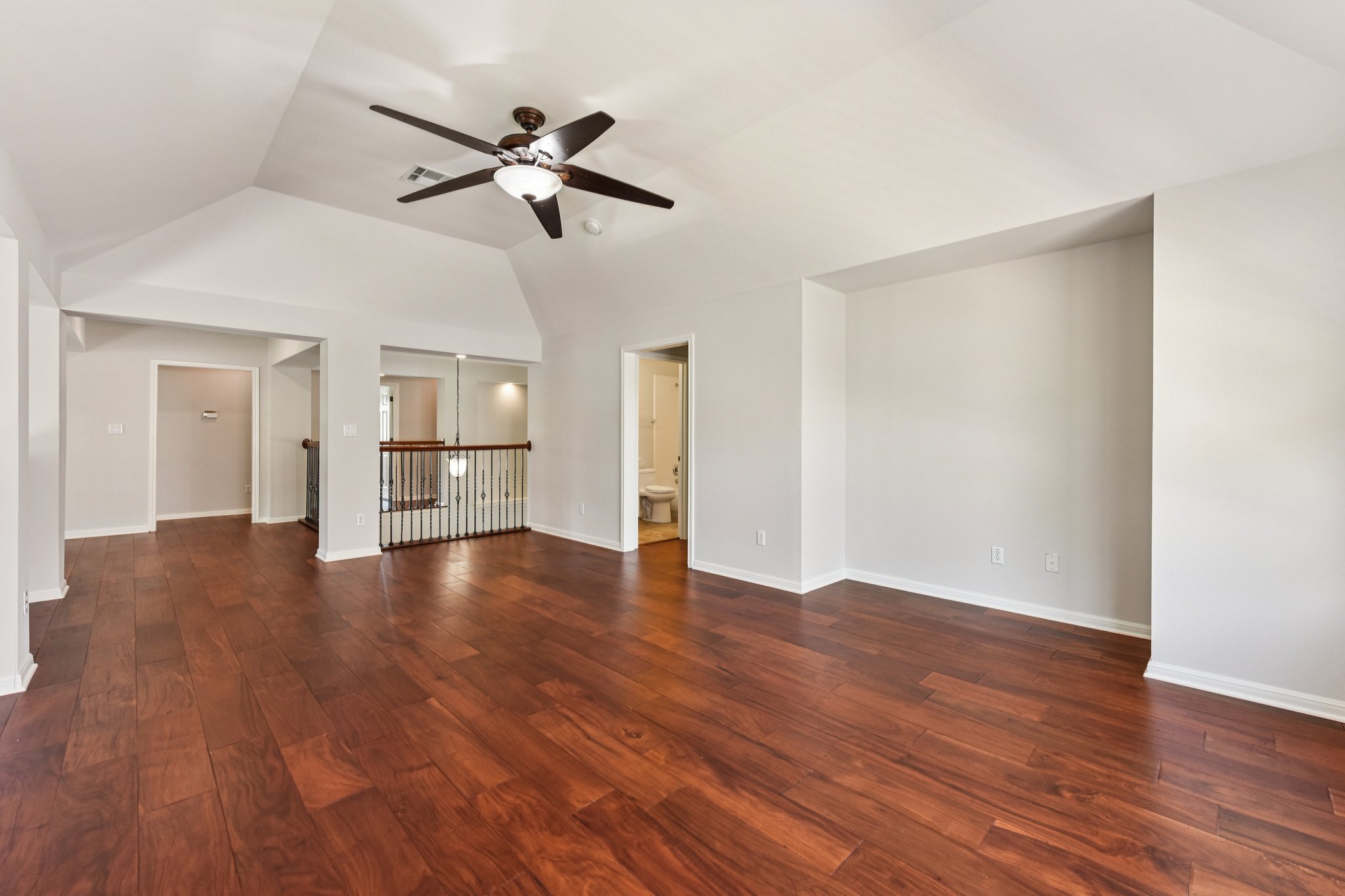 Skip Tyler Dr-S2403-043.jpg