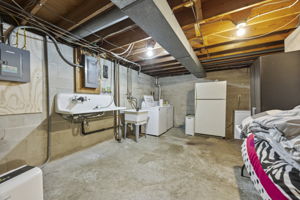  Photo 40
