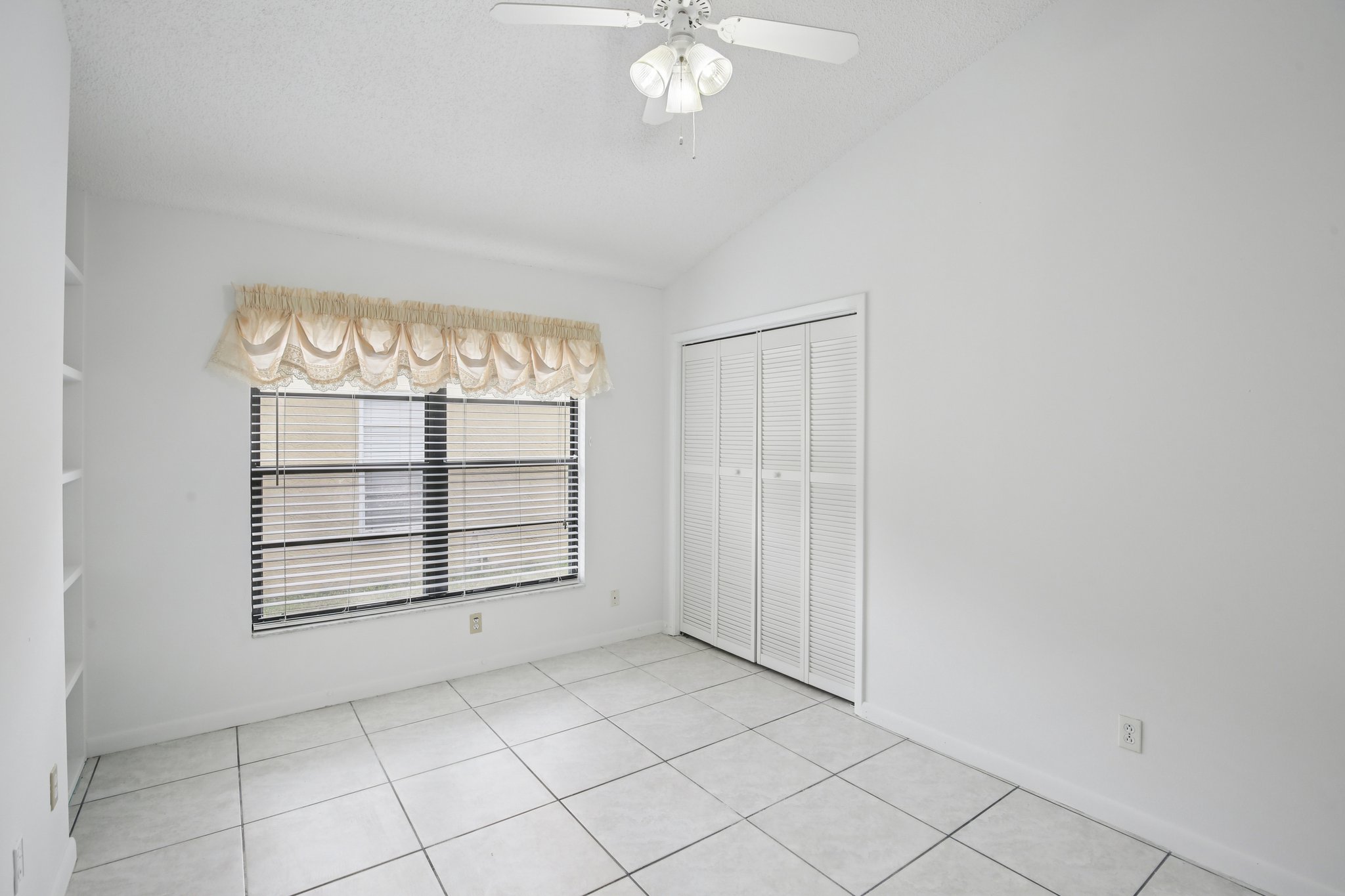 Westerly Dr-S2802-018.jpg