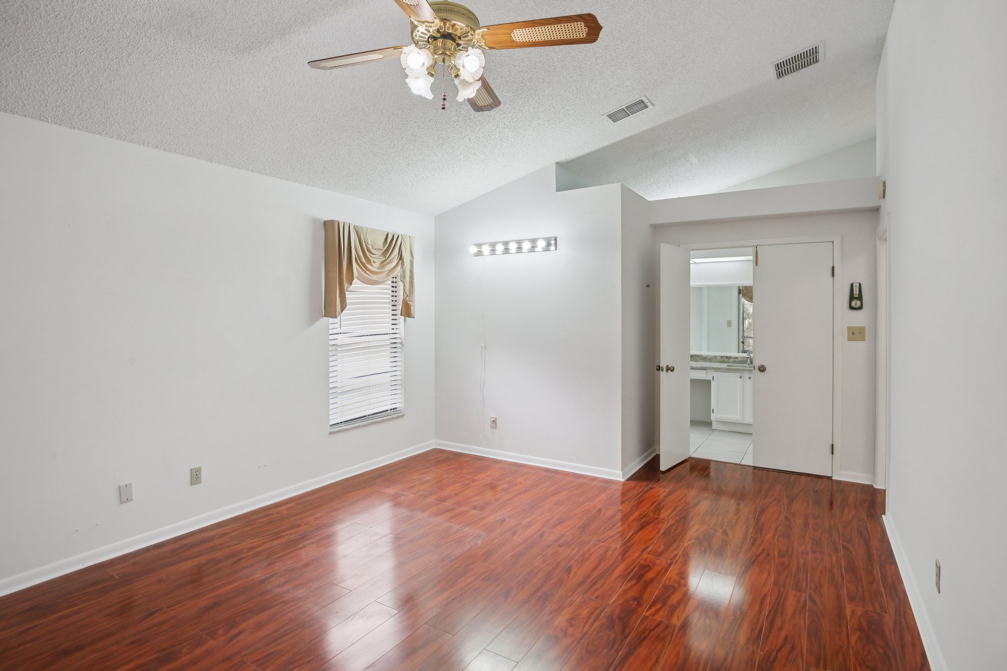 Westerly Dr-S2802-023.jpg