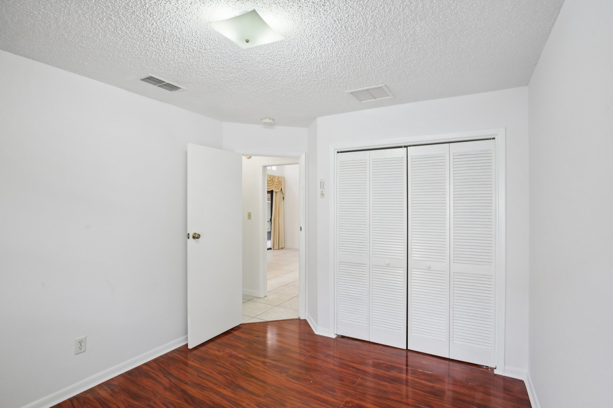 Westerly Dr-S2802-030.jpg