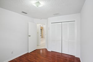 Westerly Dr-S2802-030.jpg