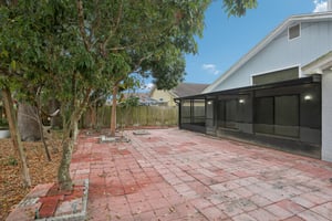 Westerly Dr-S2802-038.jpg