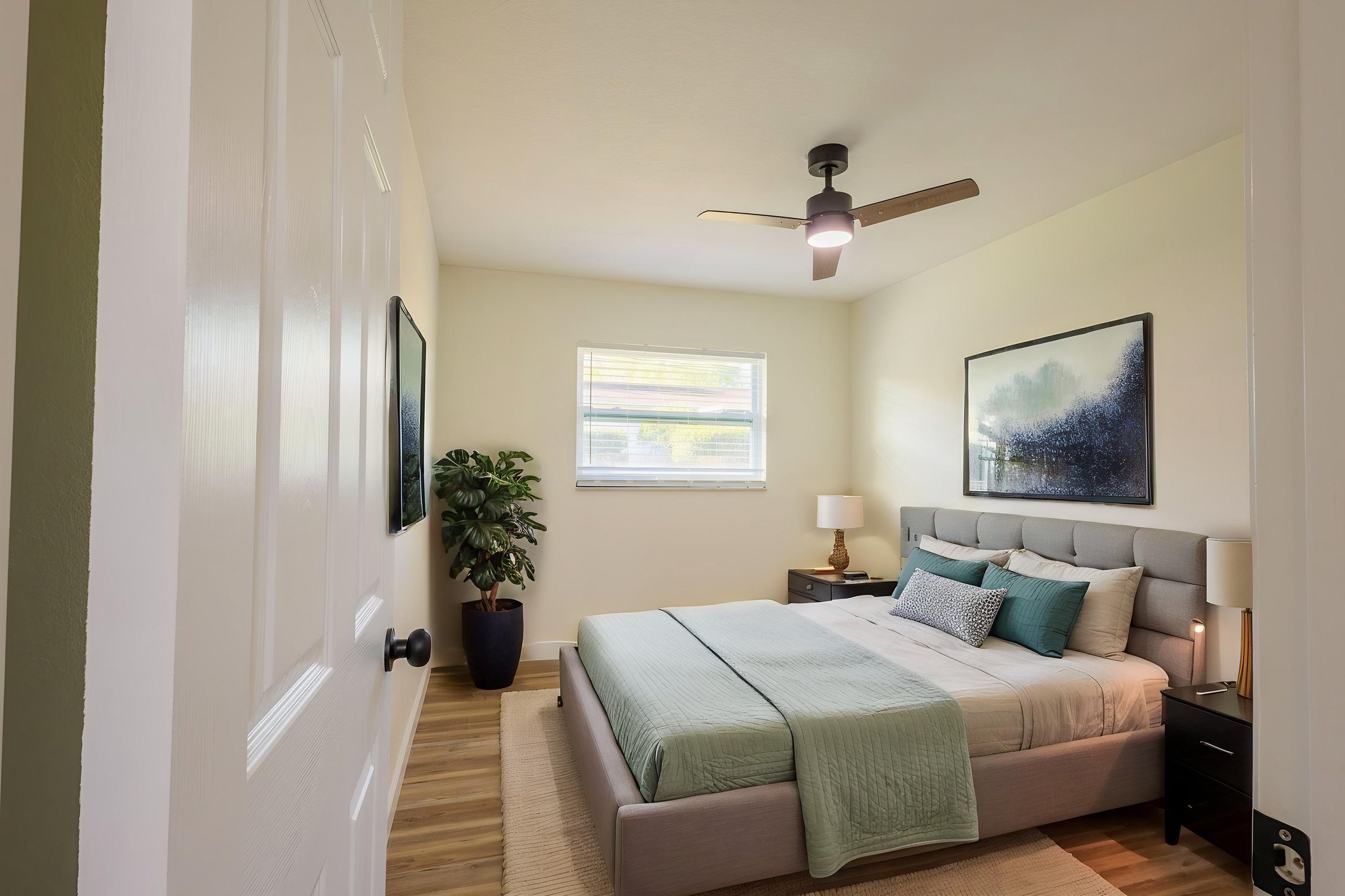 1517 Hallam Court N-20 virtually staged.jpeg