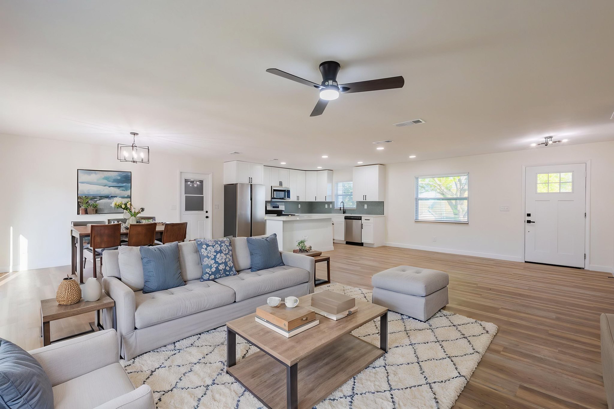 1517 Hallam Court N-40 virtually staged.jpeg