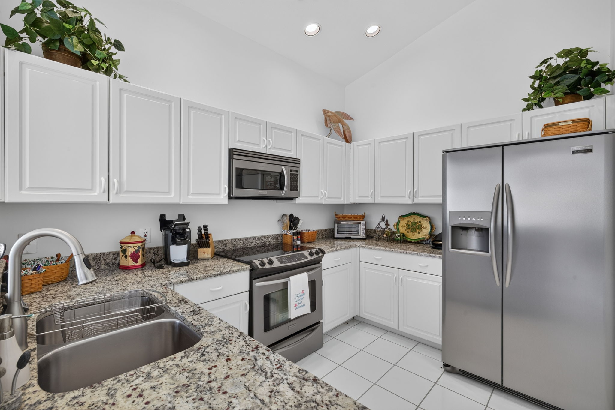 Kitchen 1 of 3