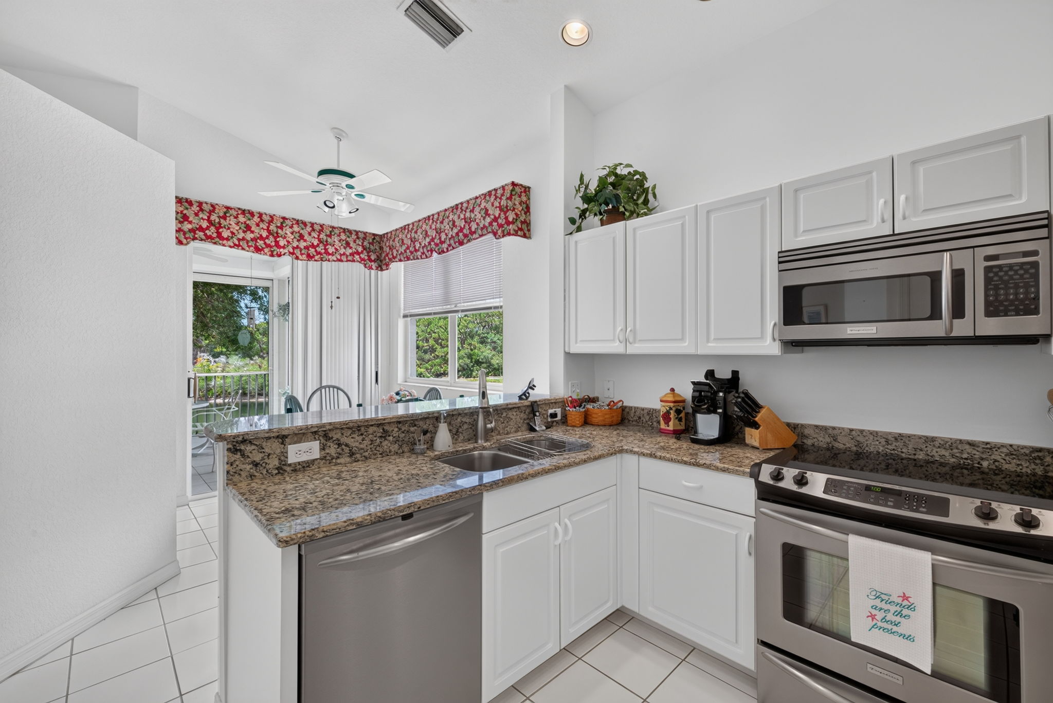 Kitchen 2 of 3