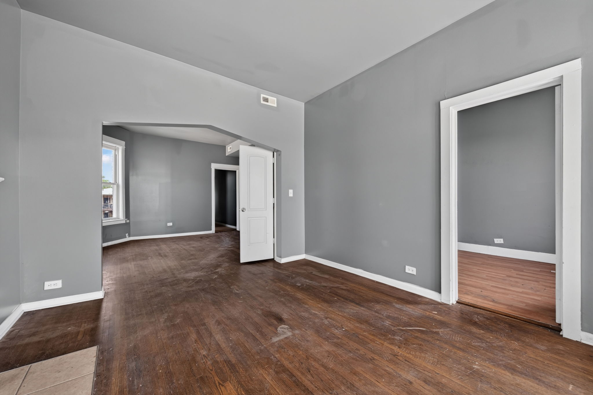 1518 E 75th St, Chicago, IL 60619_008