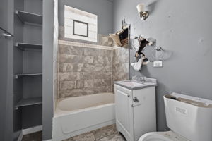 1518 E 75th St, Chicago, IL 60619_012
