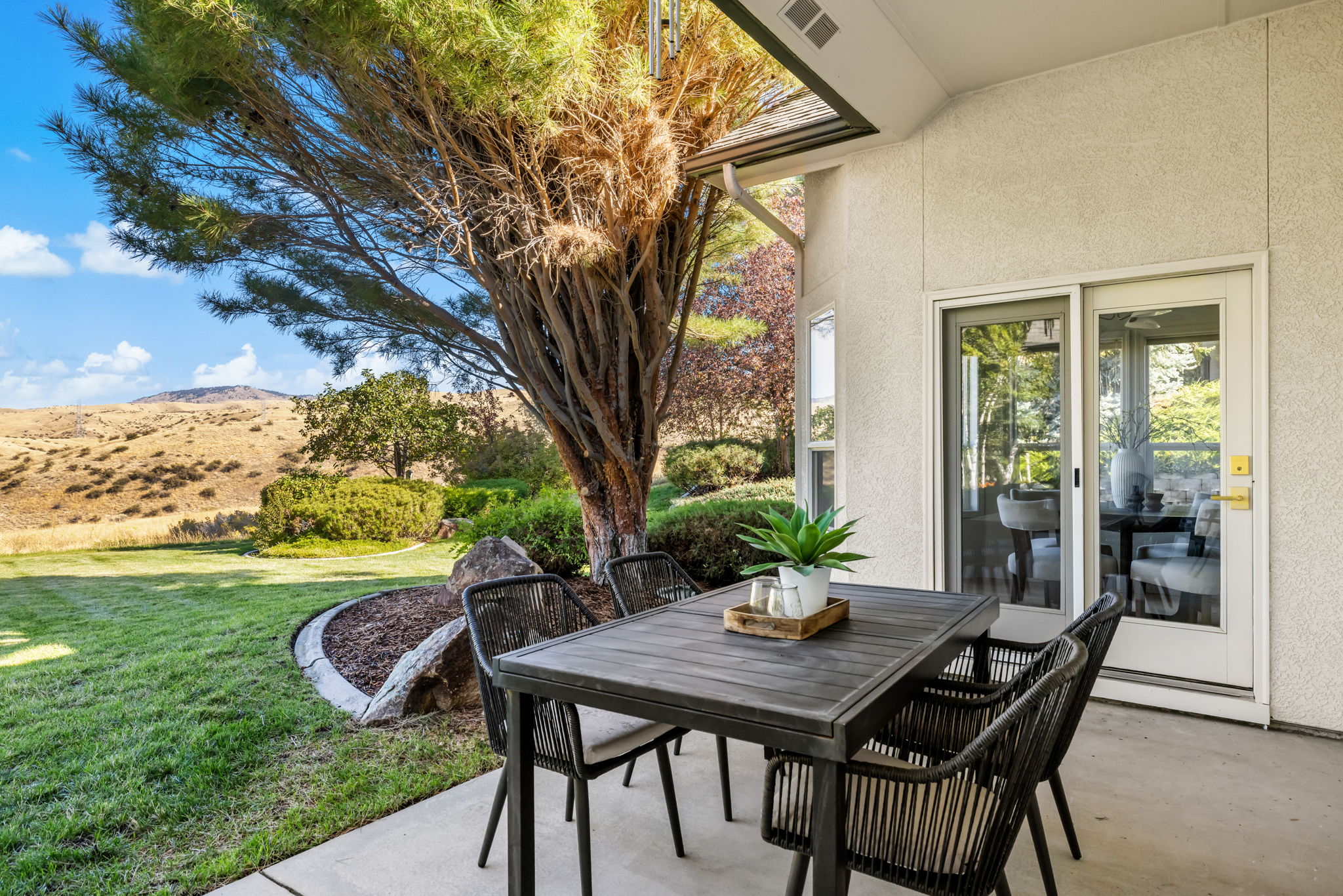  Photo 76