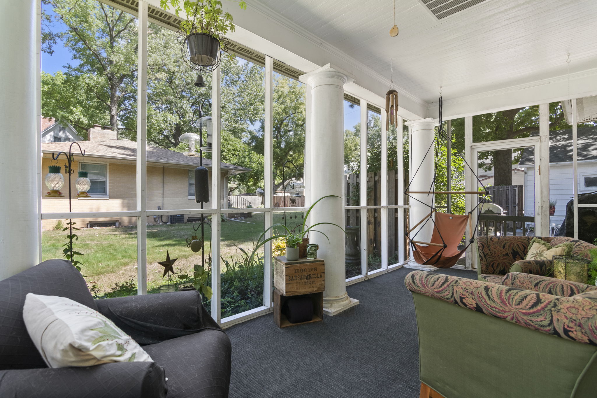 Screened-in Porch