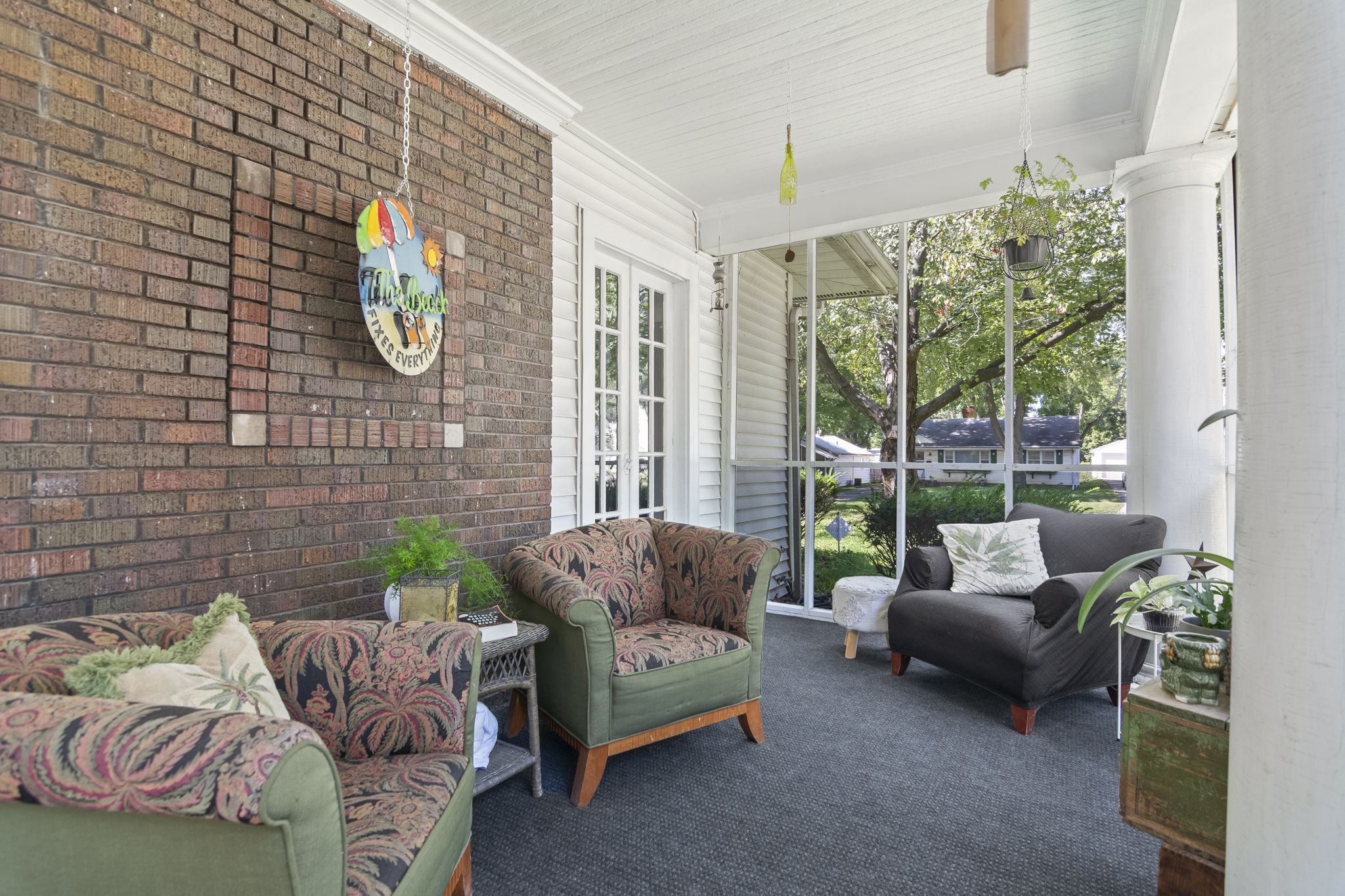 Screened-in Porch