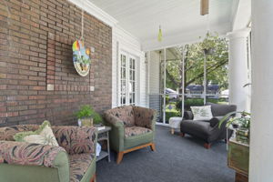 Screened-in Porch