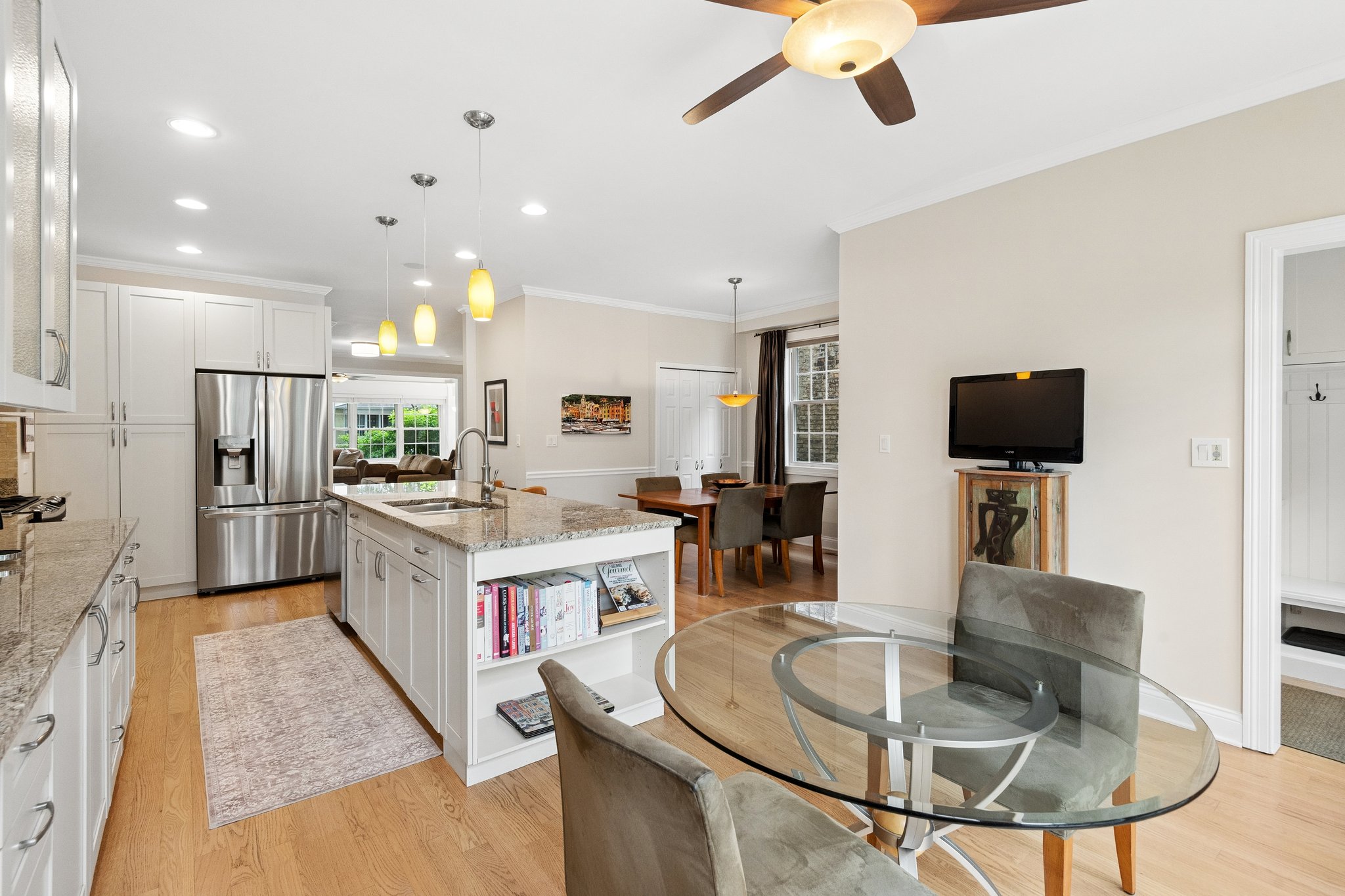 1518 W Norwood St_017.jpg