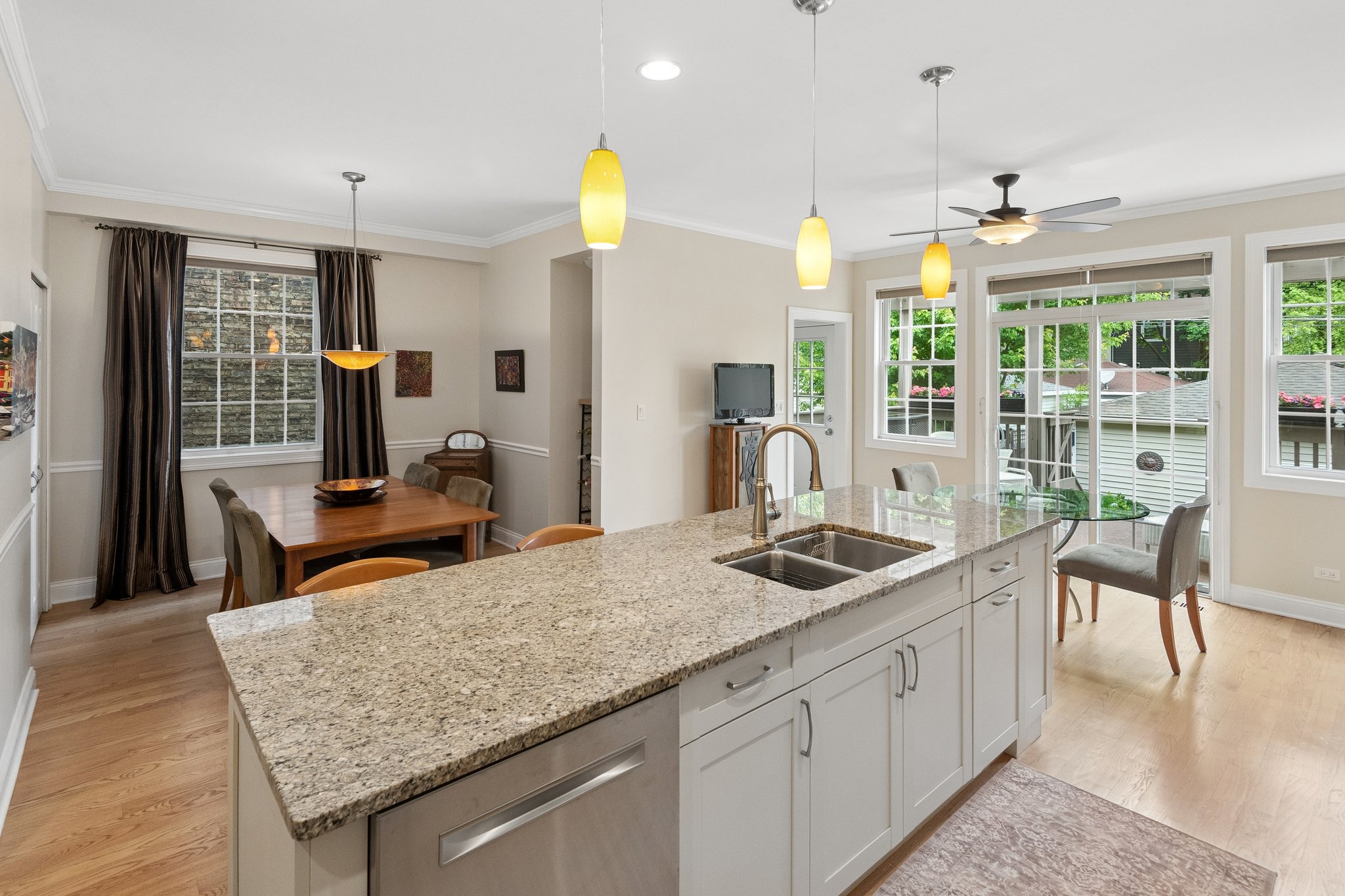 1518 W Norwood St_021.jpg