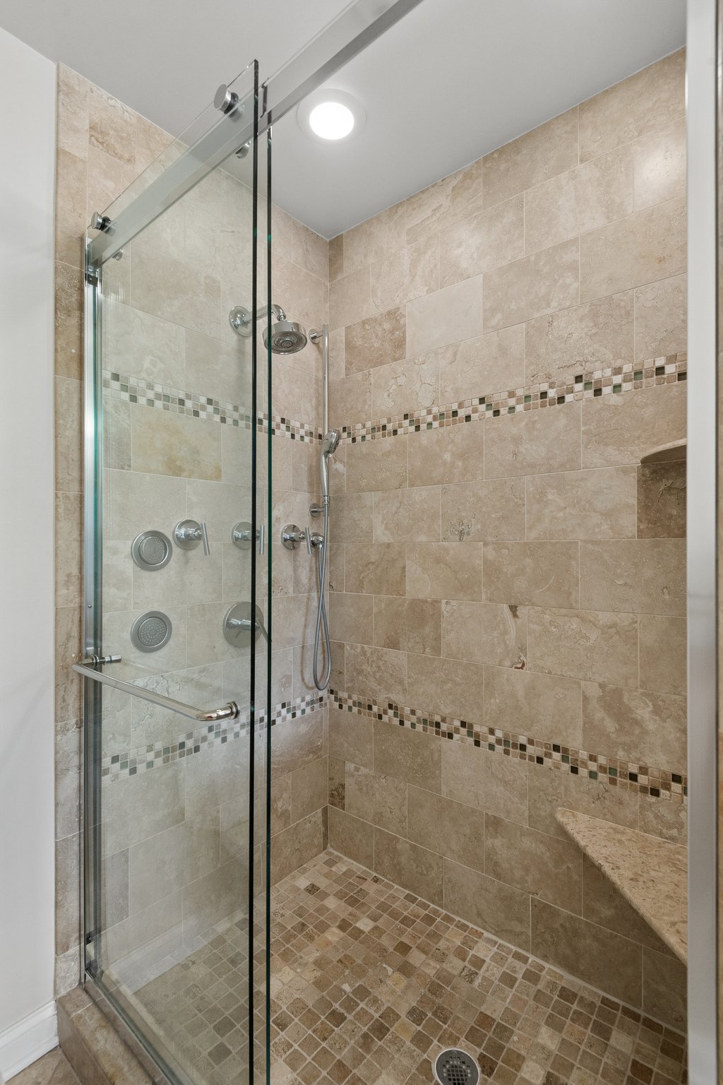 1518 W Norwood St_033.jpg
