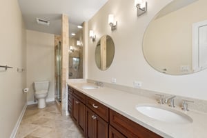 1518 W Norwood St_031.jpg