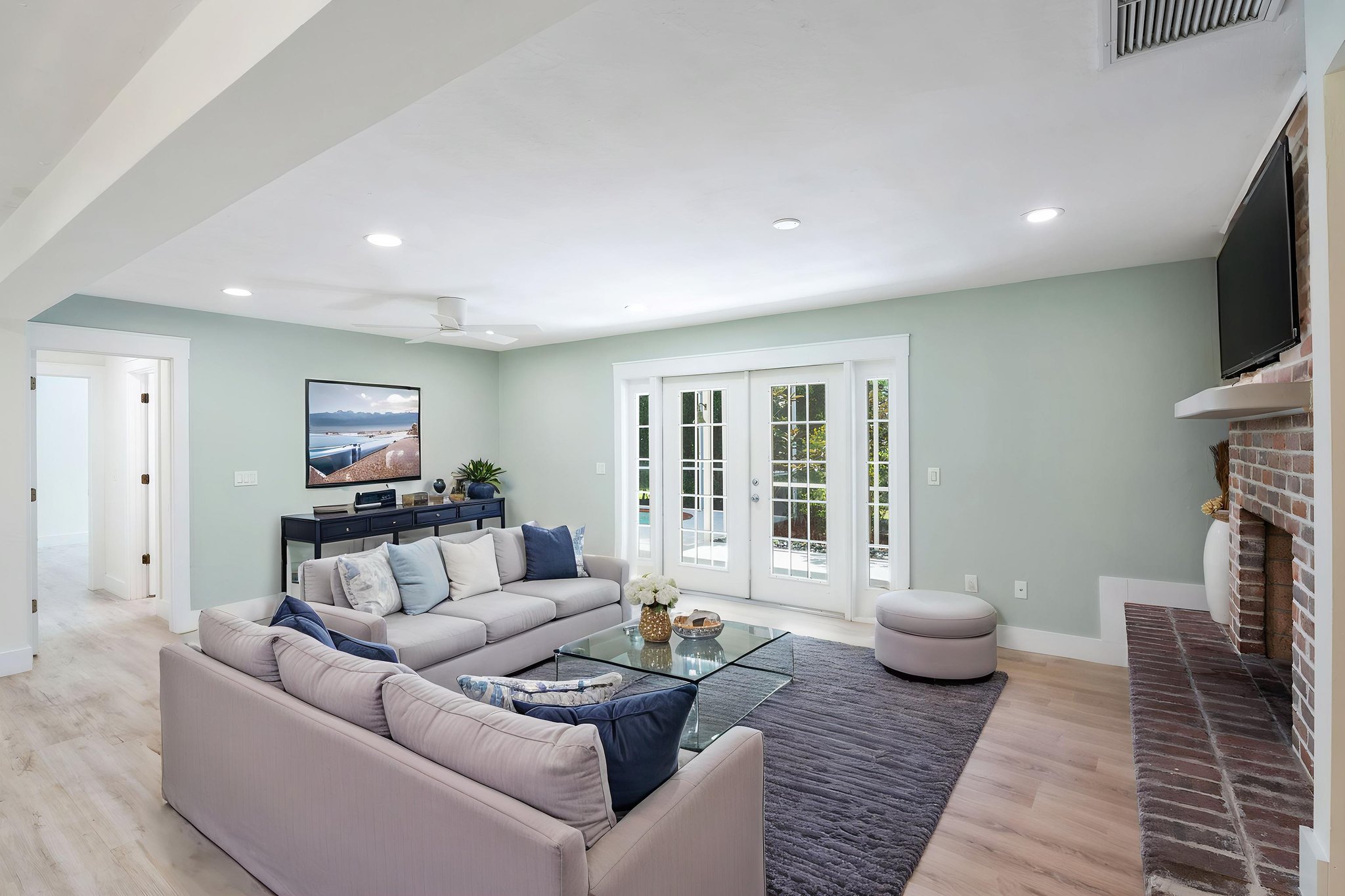 Living_E virtually staged.jpeg