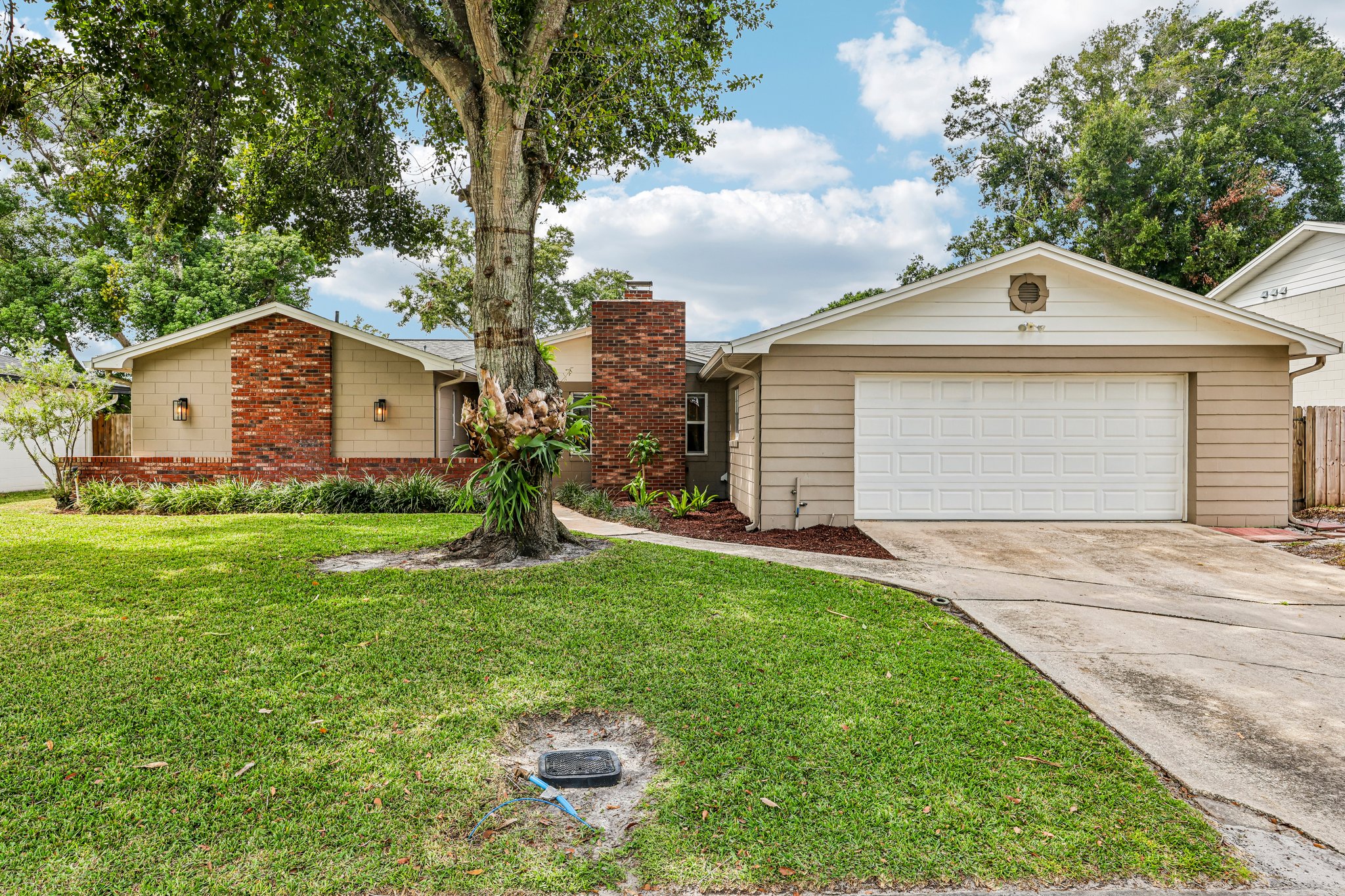 Glastonberry Rd-S3009-002.jpg