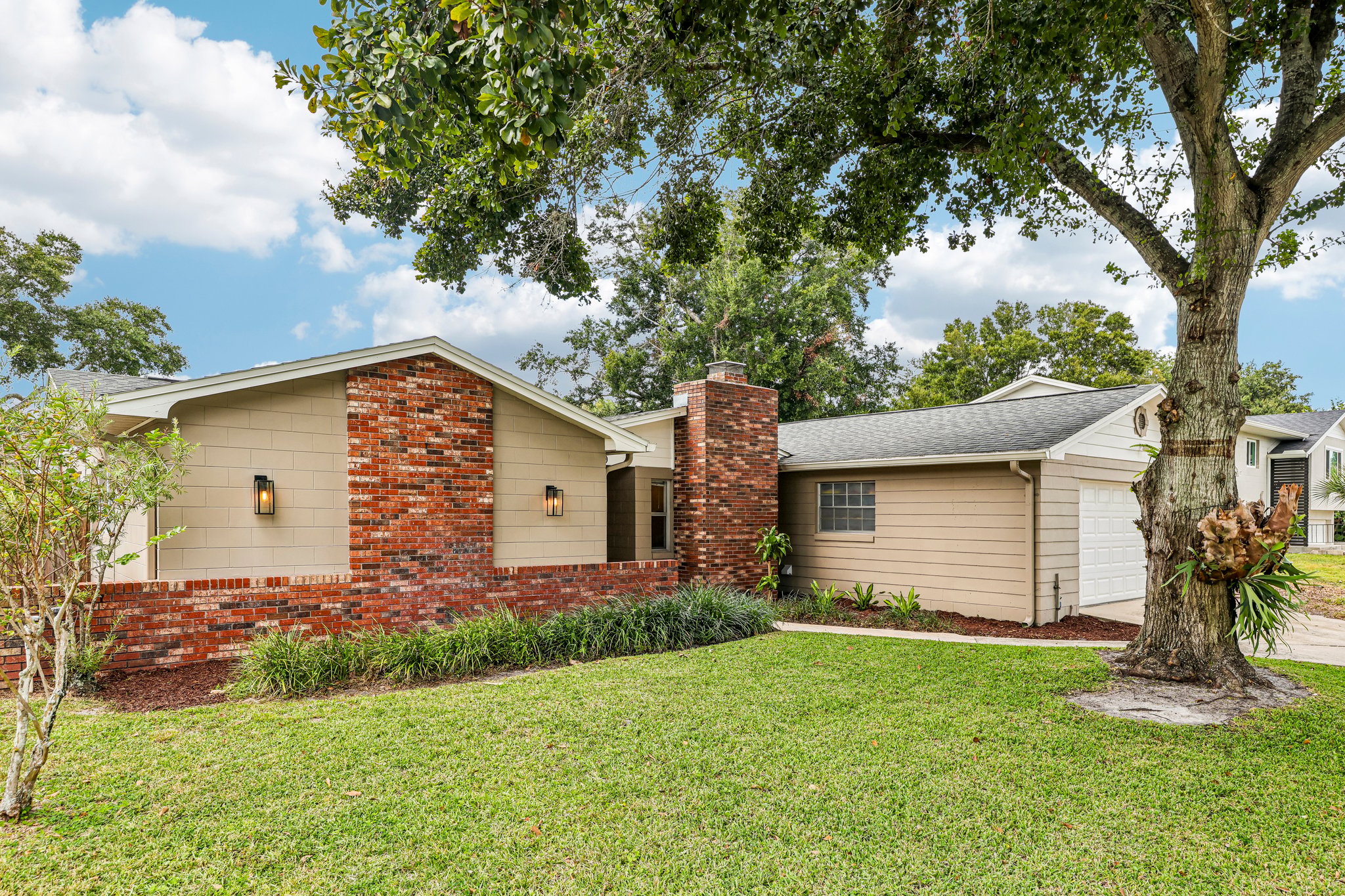 Glastonberry Rd-S3009-003.jpg