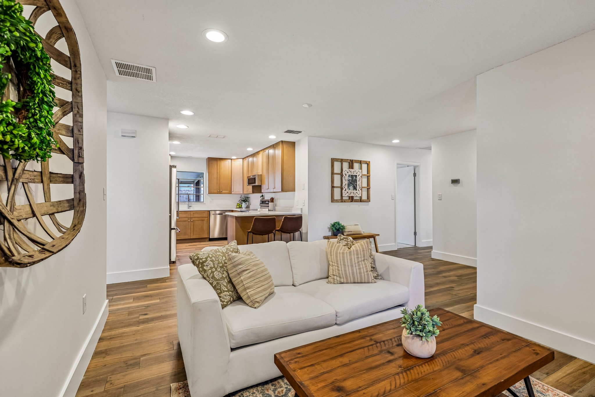Glastonberry Rd-S3009-015.jpg