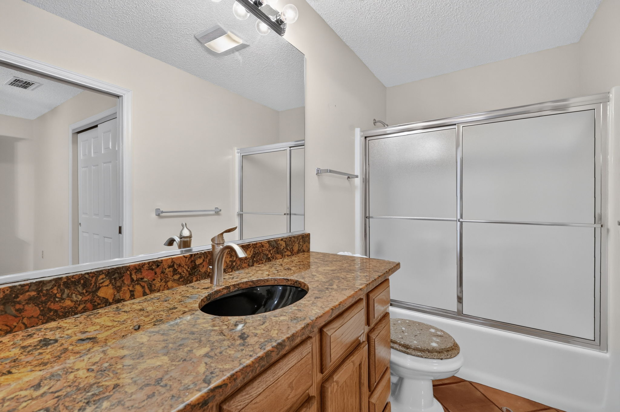 En-Suite Second Bathroom