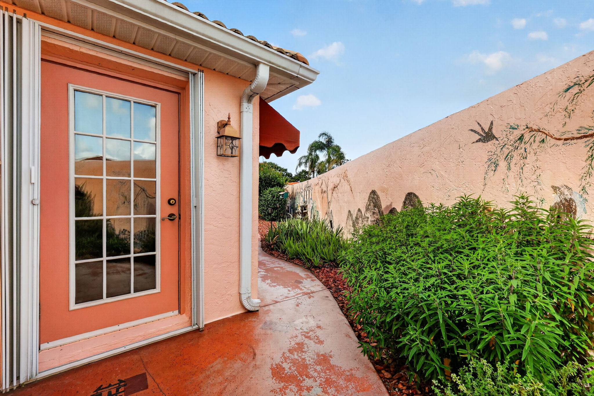 Family Room French Door to Courtyard