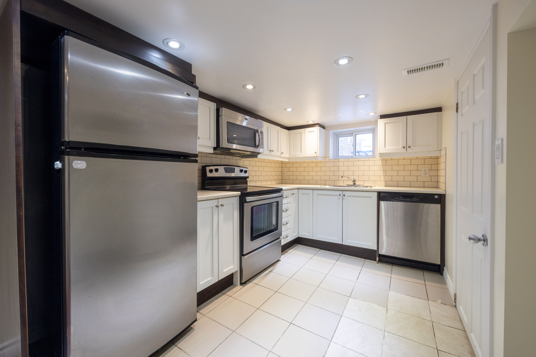 Toronto property showcase — delivered property photograph 5