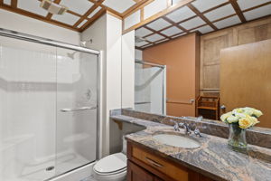 Lower Level Full Bath