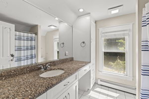 Primary Ensuite Full Bathroom
