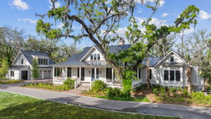 Welcome to 152 Crane Island Dr