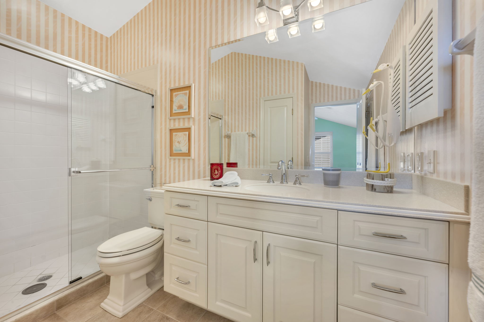 Loft Suite Bath