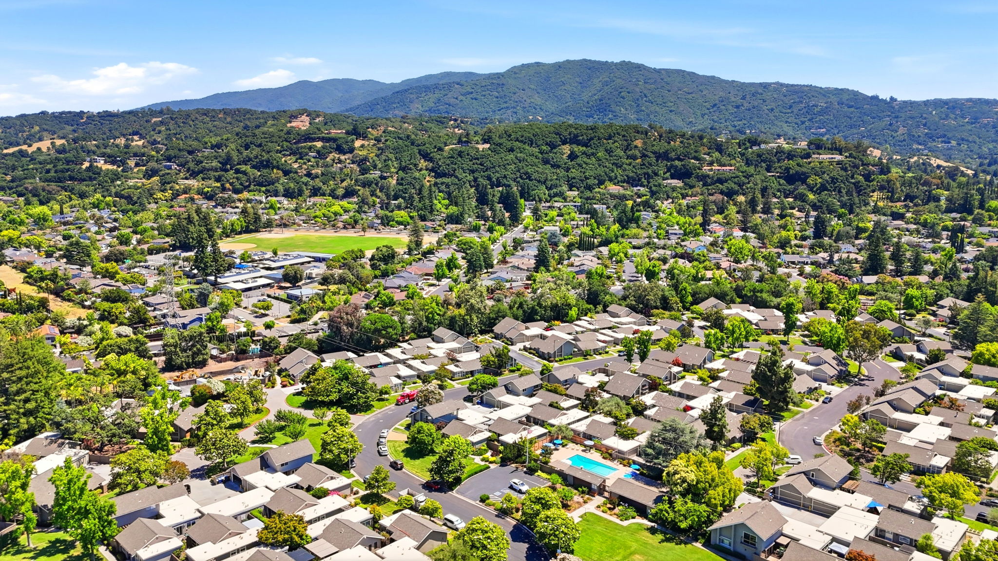 012_F8_AERIAL_152 Escobar Ave