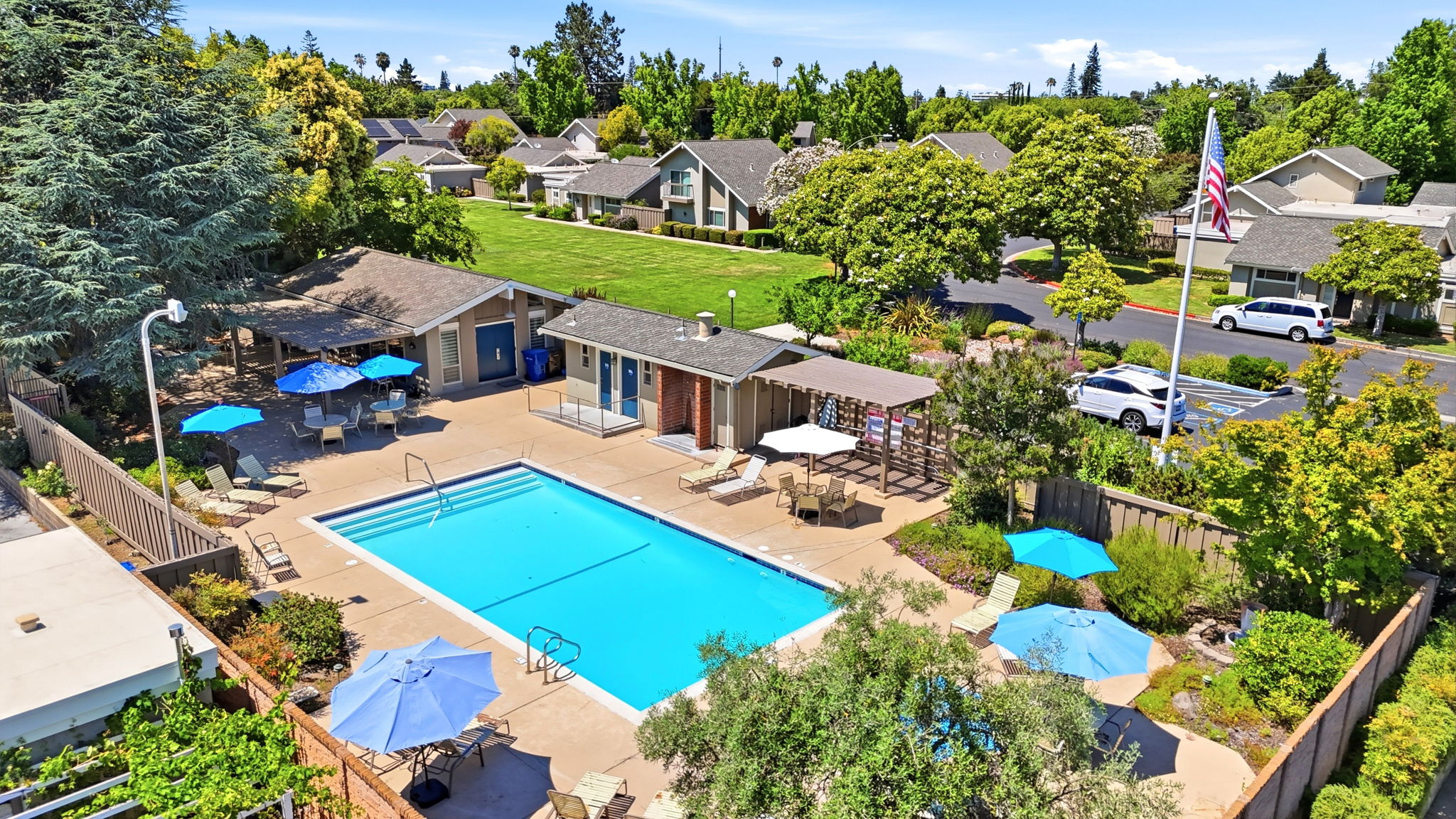 014_F8_AERIAL_152 Escobar Ave