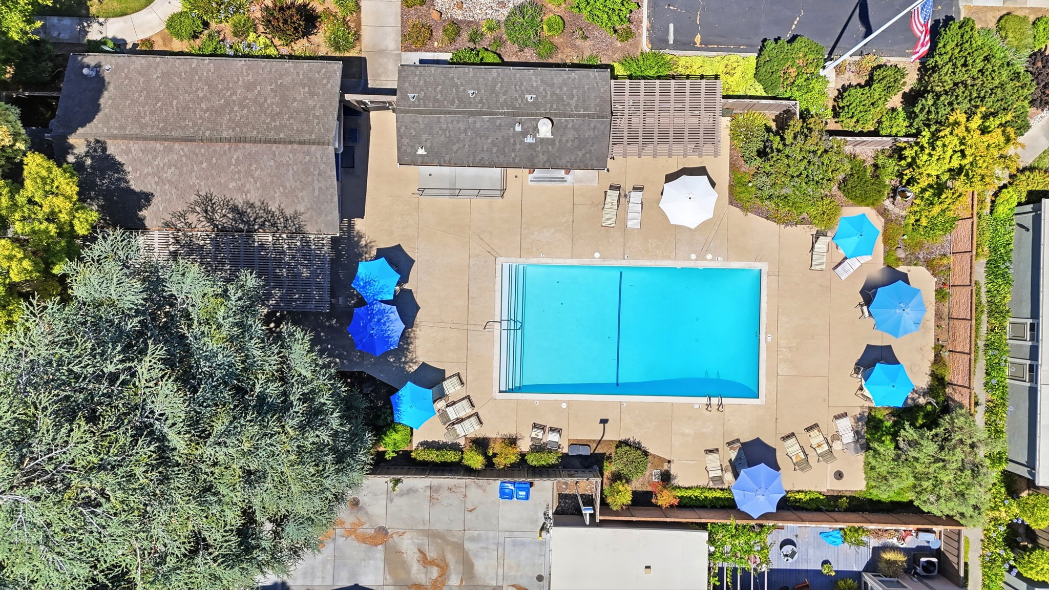 015_F8_AERIAL_152 Escobar Ave