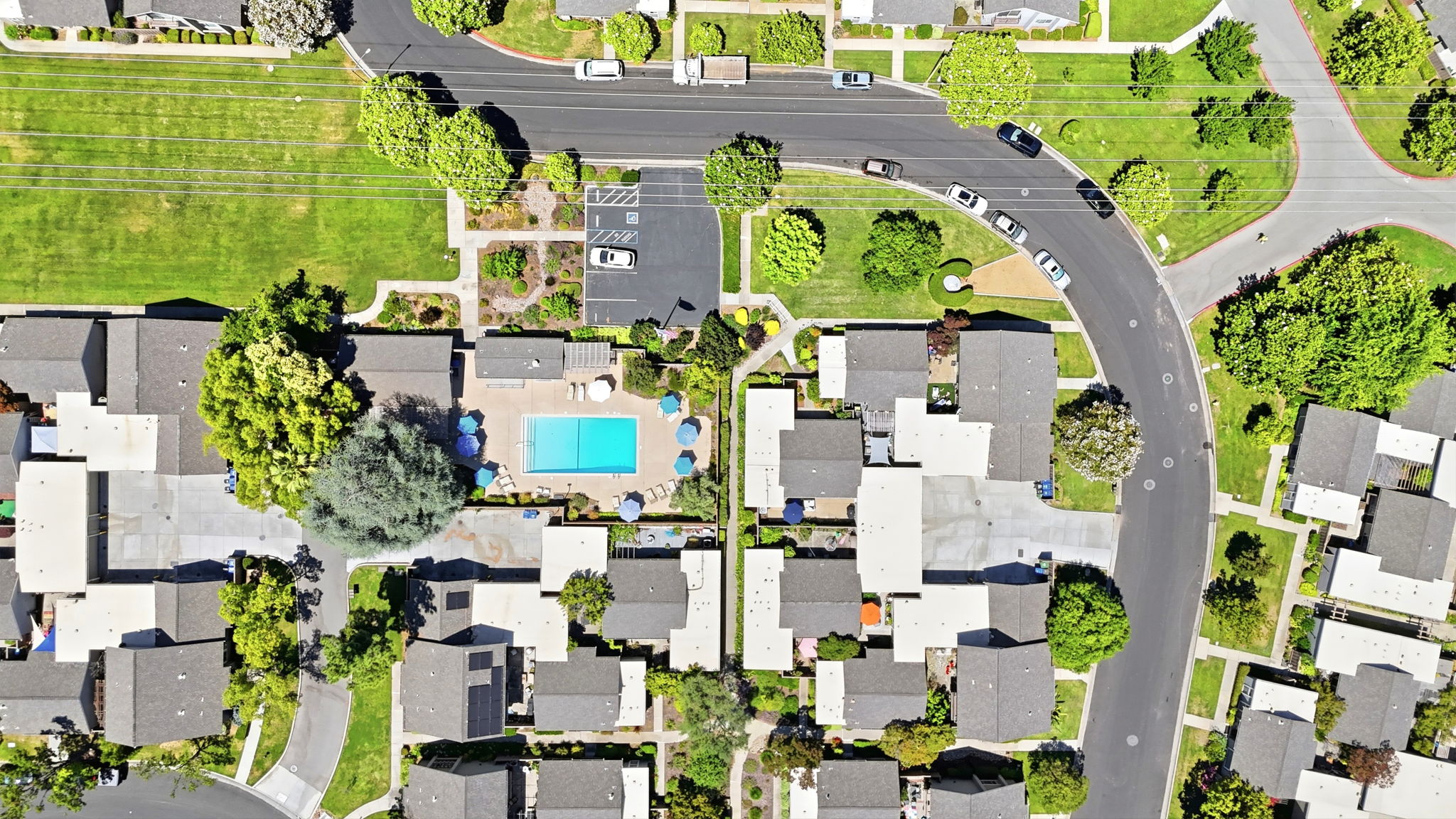 016_F8_AERIAL_152 Escobar Ave