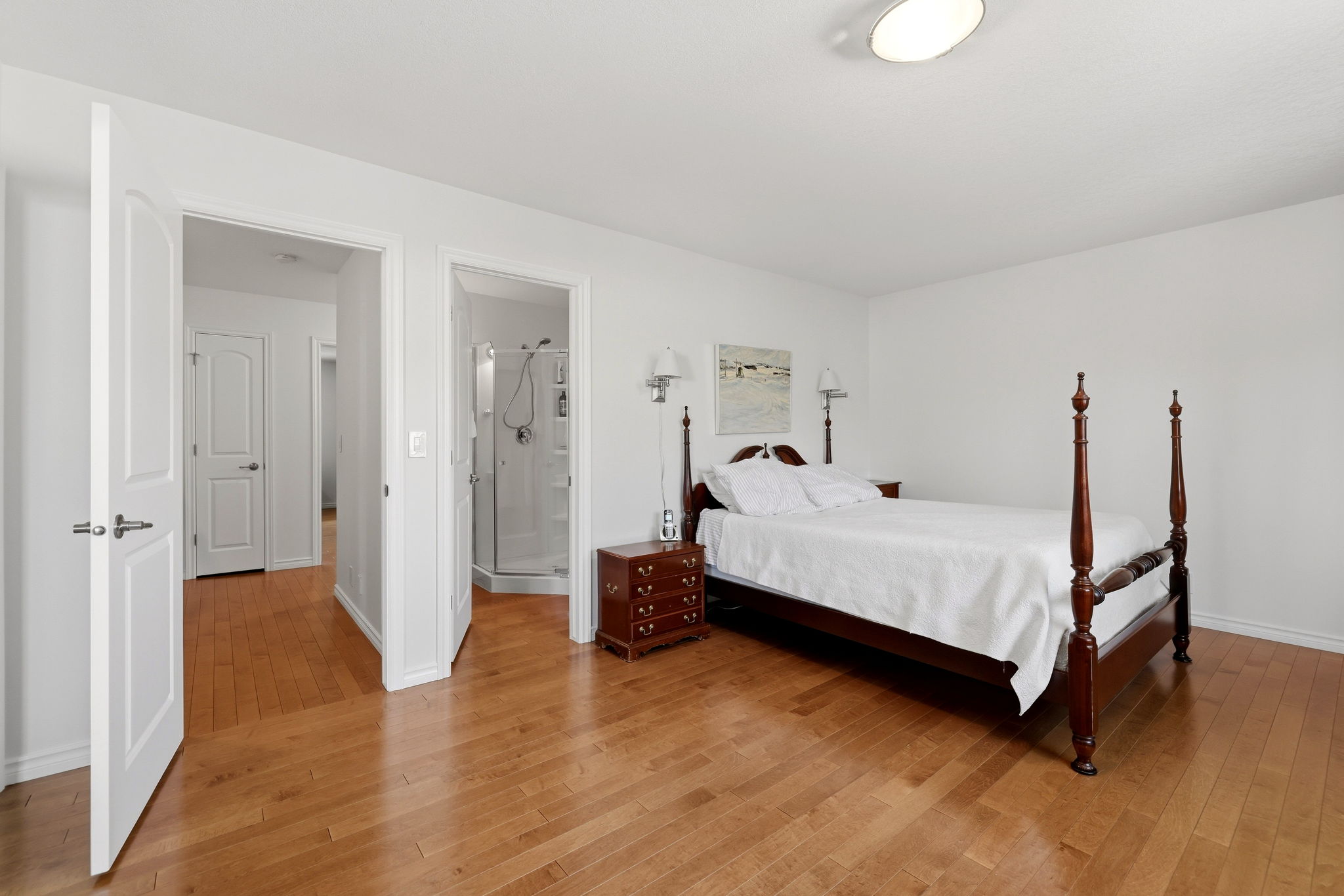 17. 152 Plainsview Dr. - Primary Bedroom