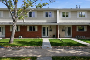 03. 152 Plainsview Dr. - Exterior - Building