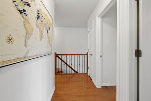 25. 152 Plainsview Dr. - Upstairs