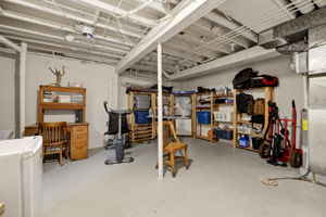 26. 152 Plainsview Dr. - Basement
