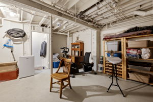 27. 152 Plainsview Dr. - Basement