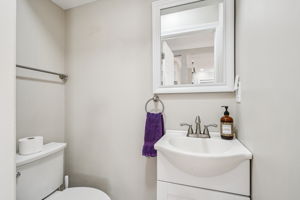 Saratoga St-L0309-016