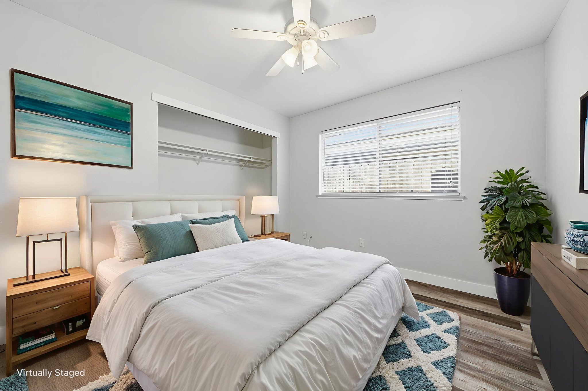 INTERIOR21 virtually staged.jpeg