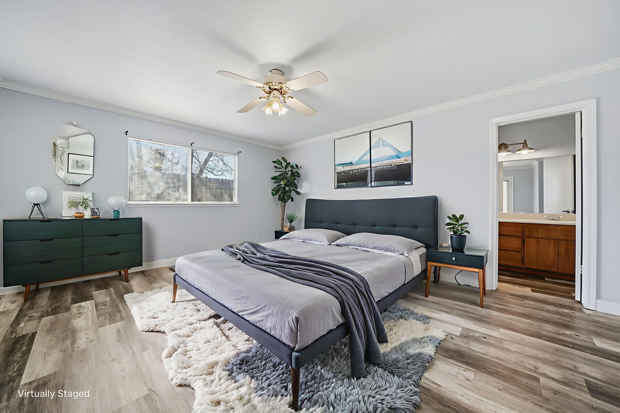 INTERIOR25 virtually staged.jpeg