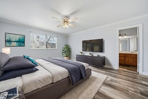 INTERIOR25 virtually staged.jpeg