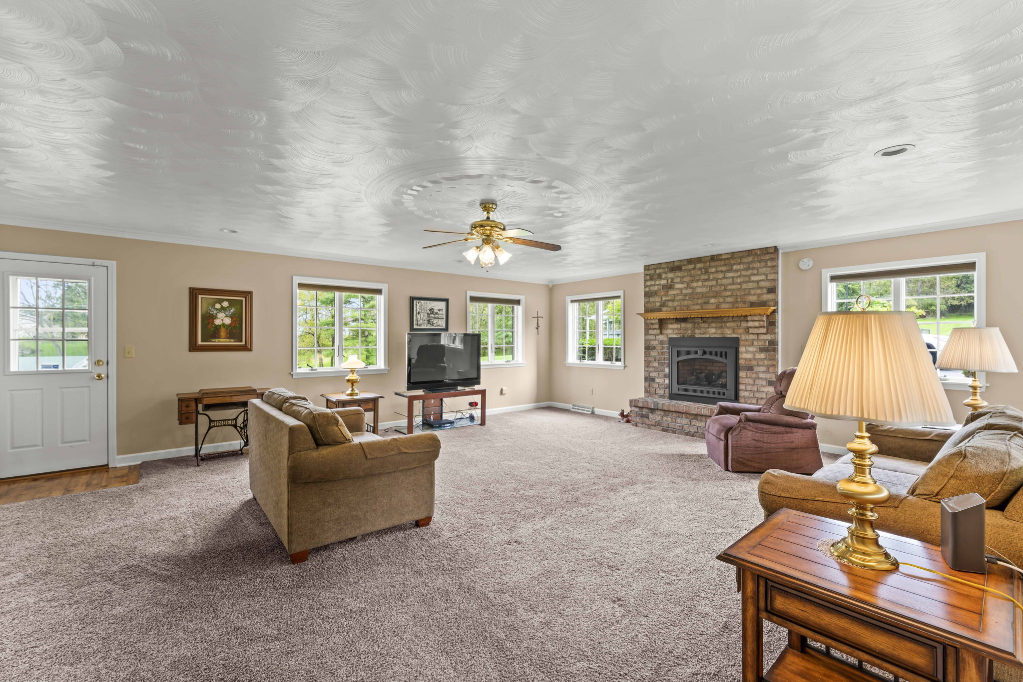 Photo 24